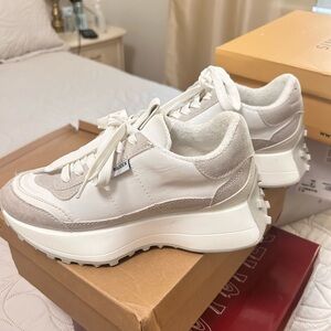 Steve Madden platform sneakers white and beige size 6